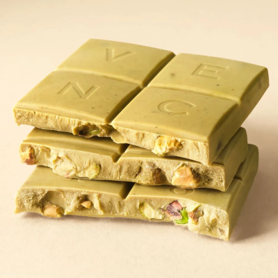 Pistachio Chocolate Bar with Whole Pistachios 2