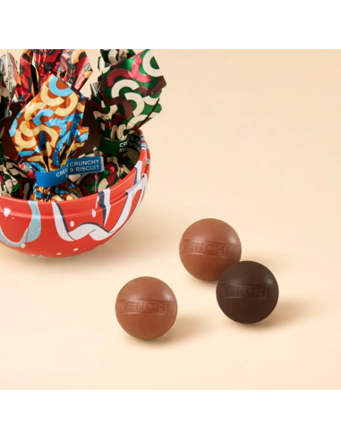 Red Tin Ball with Cream & Crunchy Small